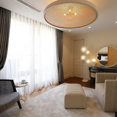 Hotel Ecole St. Pierre 4*