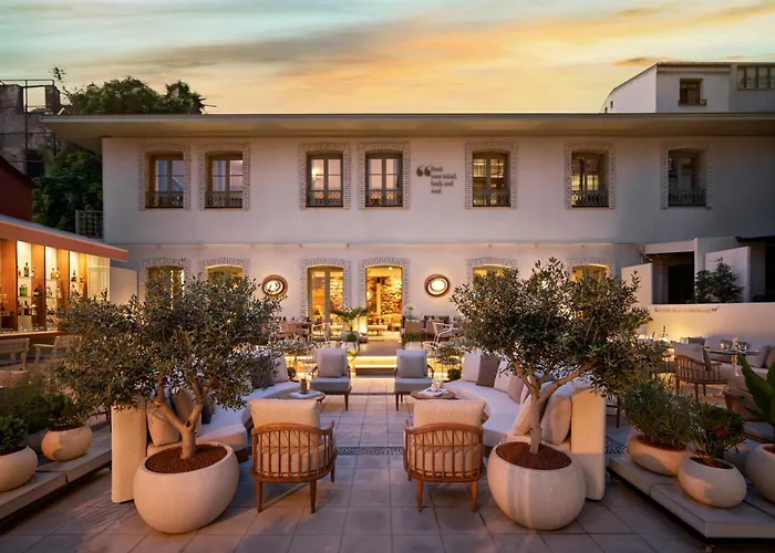 Ecole St. Pierre Отель Стамбул