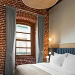 Ecole St. Pierre Hotel
