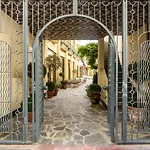 Ξενοδοχείο Ecole St. Pierre