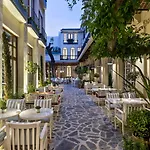 Hotel Ecole St. Pierre 3*