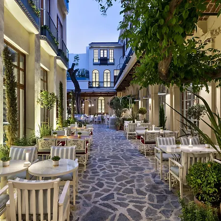 Hotel Ecole St. Pierre 4*