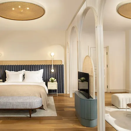 Hotel Ecole St. Pierre 4*