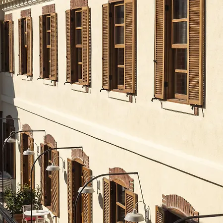 Ecole St. Pierre 4* Istanbul