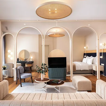 Ecole St. Pierre Hotel