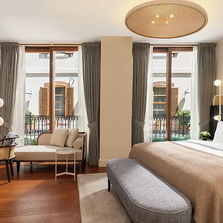 Ecole St. Pierre Hotel