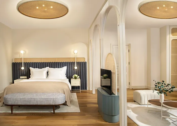 Ecole St. Pierre Hotel