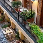 Ecole St. Pierre Hotell Istanbul