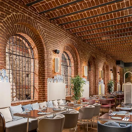 Hotel Ecole St. Pierre Istambul