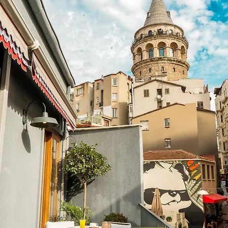 Hotel Ecole St. Pierre Istambul
